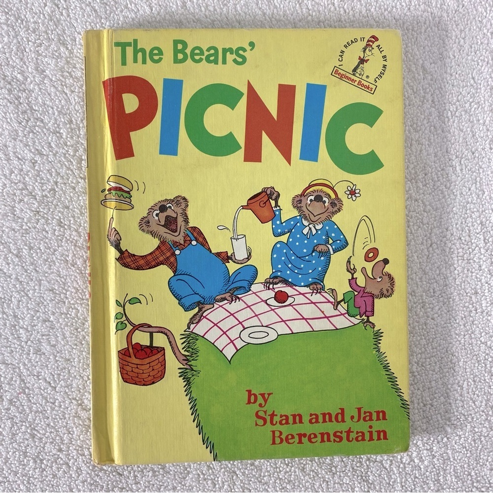 5/$35 Vintage Bernstein Bears The Bears Picnic Hard Cover Story Book